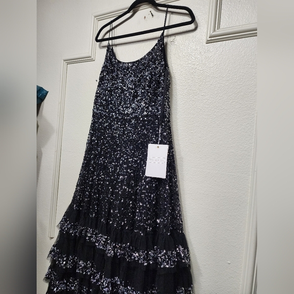 Mac Duggal 10883 Embellished Tiered Sequin Gown Dress 8 Wedding Formal Event - Picture 7 of 13